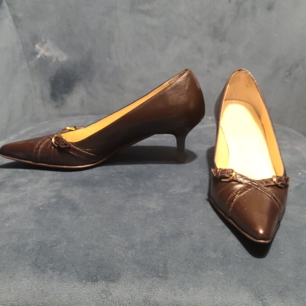 Brown leather kitten heels - Picture 2 of 4
